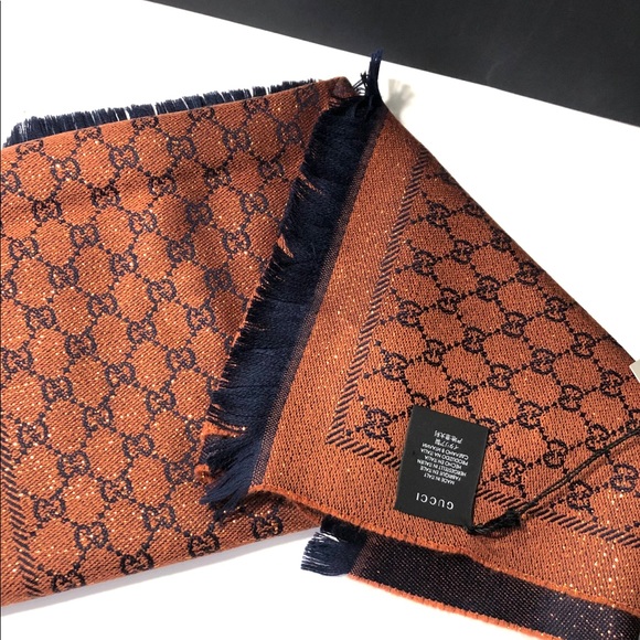2hrs sale❤️Gucci metallic shawl 💝 - Picture 4 of 10